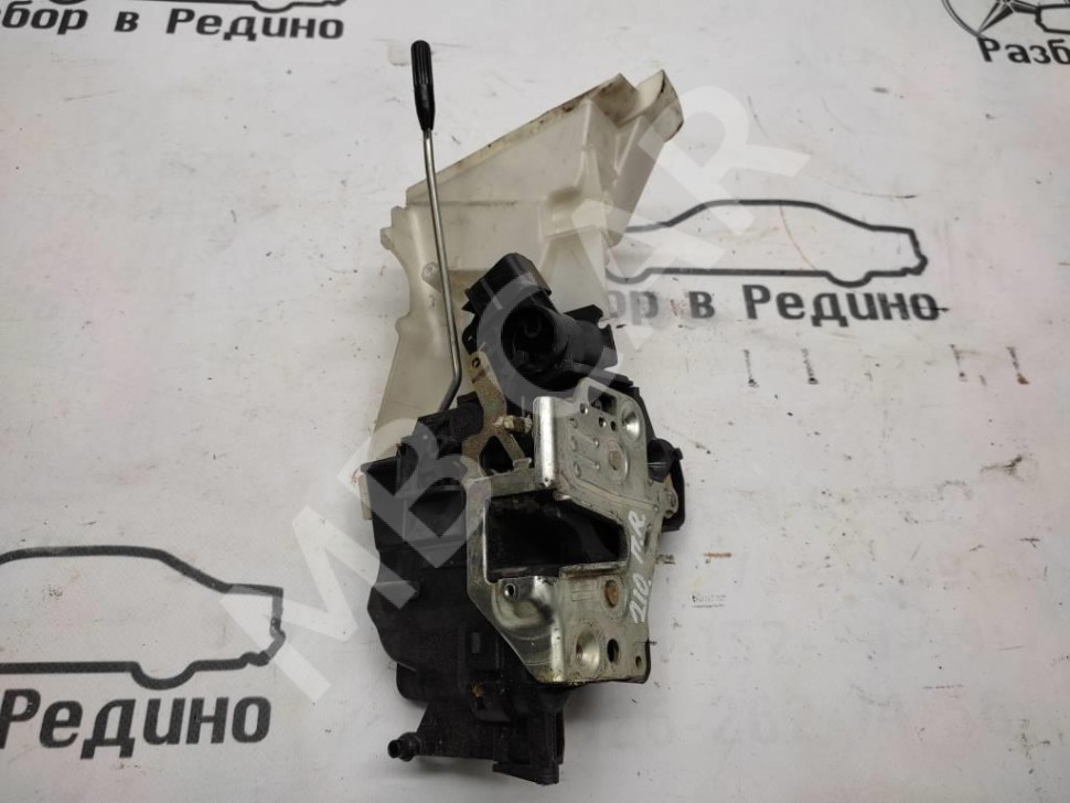 Замок двери передней правой MERCEDES-BENZ E-класс W210/S210 (1995 - 1999) фото 1 — Разборка Мерседес