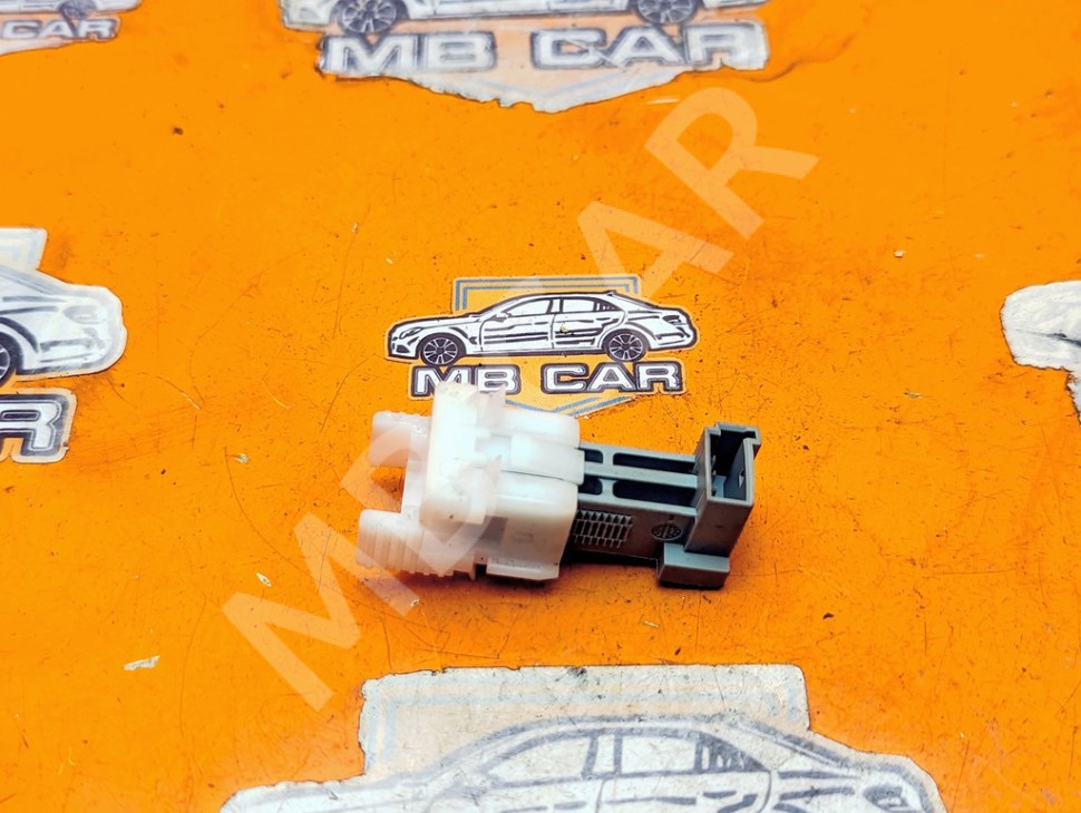 Выключатель стоп-сигнала MERCEDES-BENZ C-класс W204/S204/С204 рестайлинг (2011 - 2015) фото 1 &mdash; Разборка Мерседес