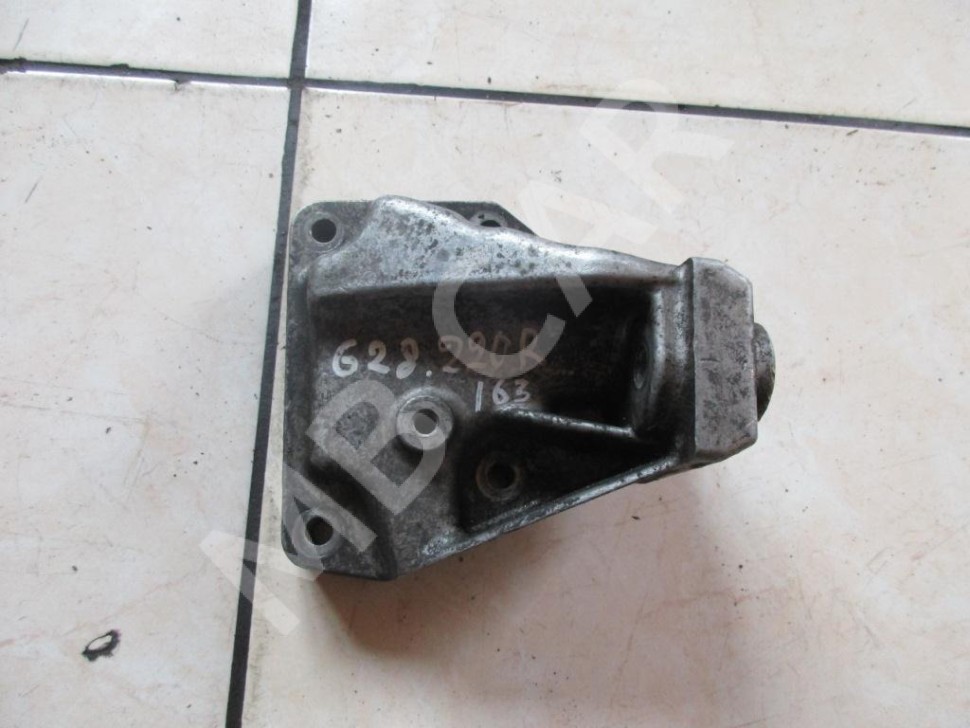 Лапа правая MERCEDES-BENZ M-класс W163 (1997 - 2001) фото 1 — Разборка Мерседес