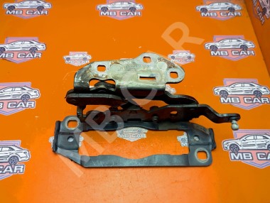 Петля капота MERCEDES-BENZ C-класс W204/S204 (2006 - 2011) — Разборка Мерседес