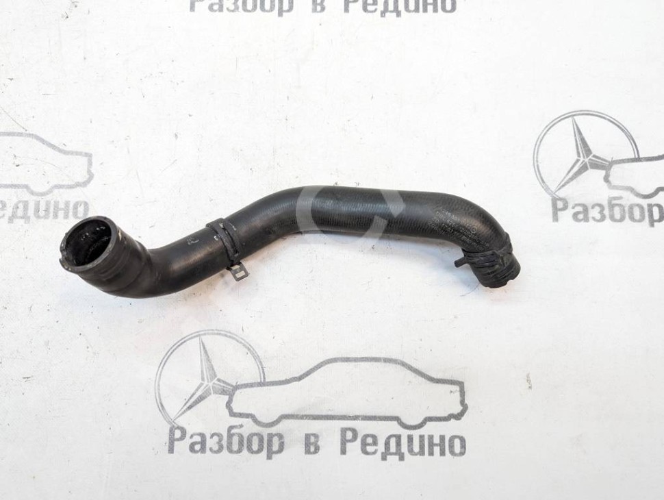 Патрубок радиатора MERCEDES-BENZ B-класс W246 (2011 - 2014) фото 1 — Разборка Мерседес