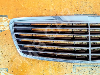 Решетка радиатора MERCEDES-BENZ E-класс AMG W211/S211 (2002 - 2006) — Разборка Мерседес