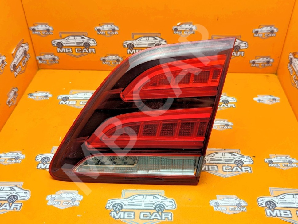 Фонарь крышки багажника MERCEDES-BENZ GLE-класс W166 (2015 - 2018) фото 1 — Разборка Мерседес