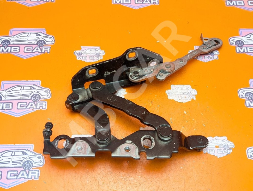 Петля капота MERCEDES-BENZ C-класс W204/S204 (2006 - 2011) фото 1 &mdash; Разборка Мерседес