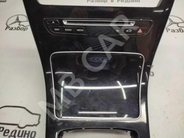 Накладка консоли (борода) MERCEDES-BENZ C-класс W205/S205/C205/A205 (2014 - 2018) — Разборка Мерседес