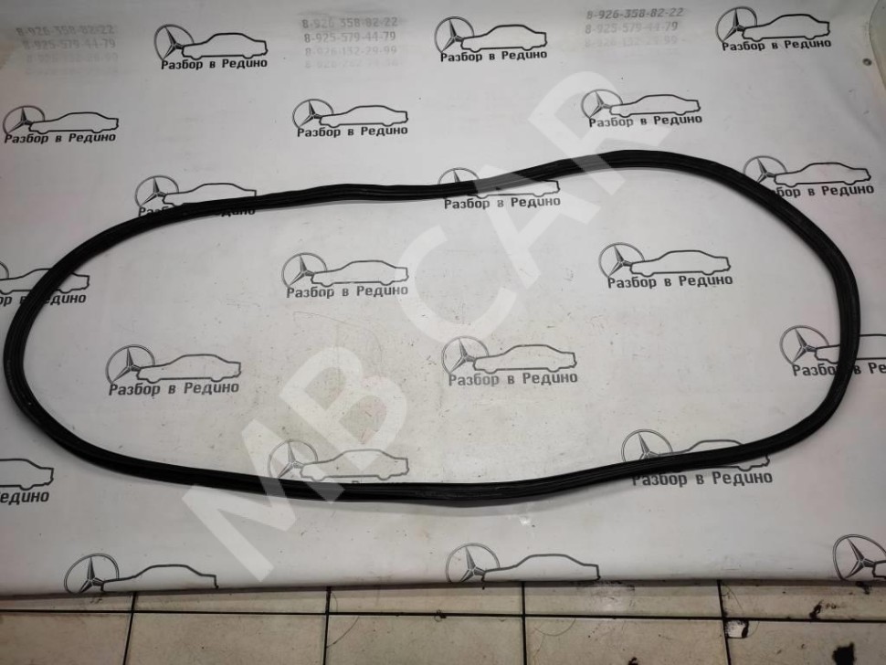 Уплотнитель крышки багажника MERCEDES-BENZ GLC-класс X253 (2015 - 2019) фото 1 — Разборка Мерседес