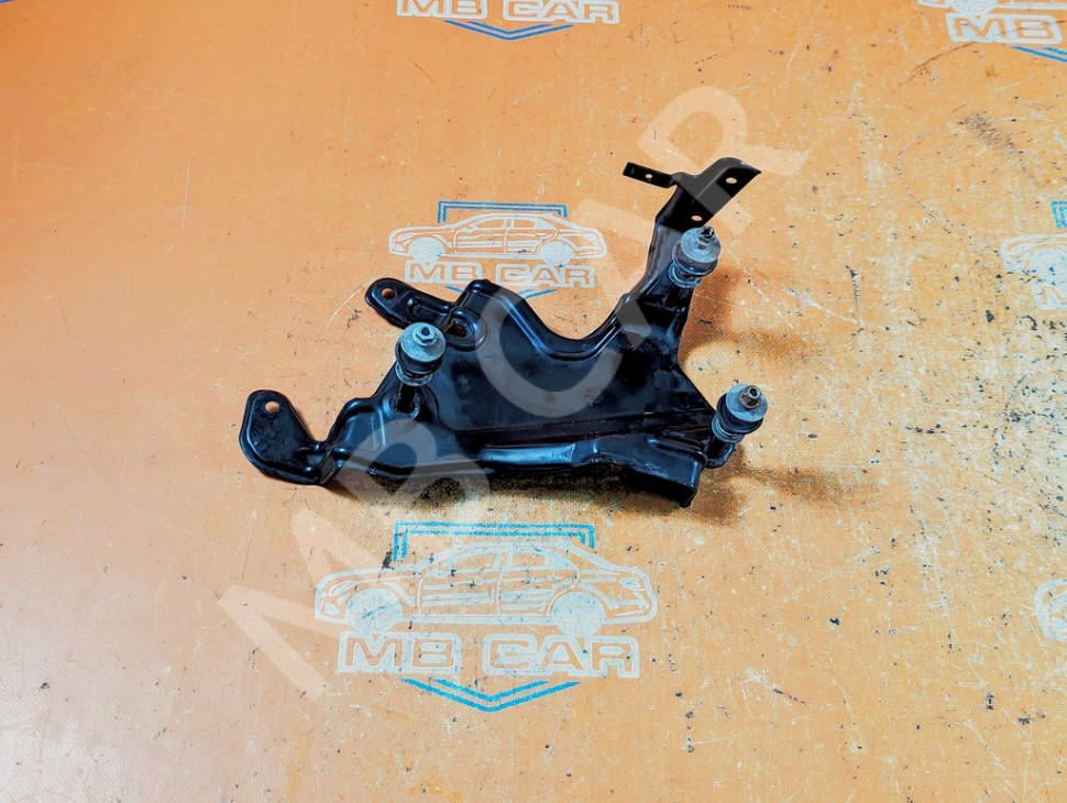 Кронштейн компрессора подвески MERCEDES-BENZ E-класс W211/S211 рестайлинг (2006 - 2009) фото 1 &mdash; Разборка Мерседес