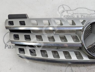 Решетка радиатора MERCEDES-BENZ M-класс W164 (2005 - 2008) — Разборка Мерседес