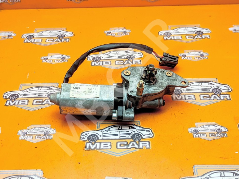 Моторчик регулировки сидений MERCEDES-BENZ C-класс W203/S203/CL203 (2000 - 2004) фото 1 — Разборка Мерседес