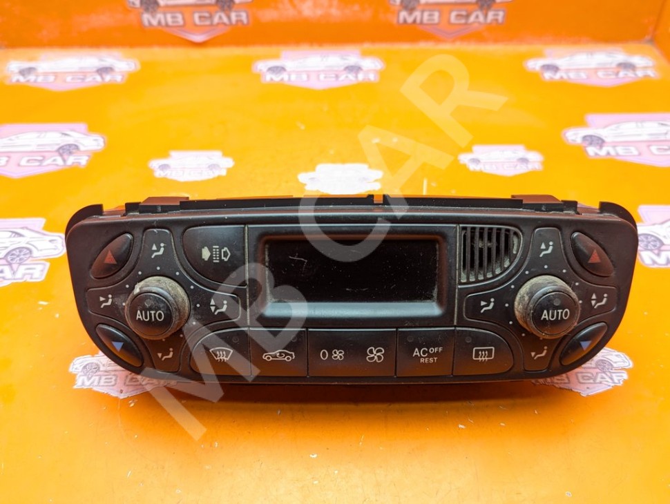 Панель управления климатом MERCEDES-BENZ C-класс W203/S203/CL203 (2000 - 2004) фото 1 &mdash; Разборка Мерседес
