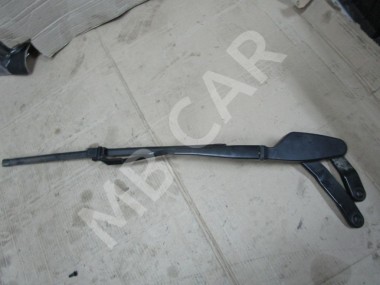 Поводок дворников MERCEDES-BENZ C-класс W204/S204 (2006 - 2011) — Разборка Мерседес