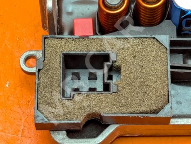 Реле моторчика печки MERCEDES-BENZ E-класс W211/S211 (2002 - 2006) — Разборка Мерседес