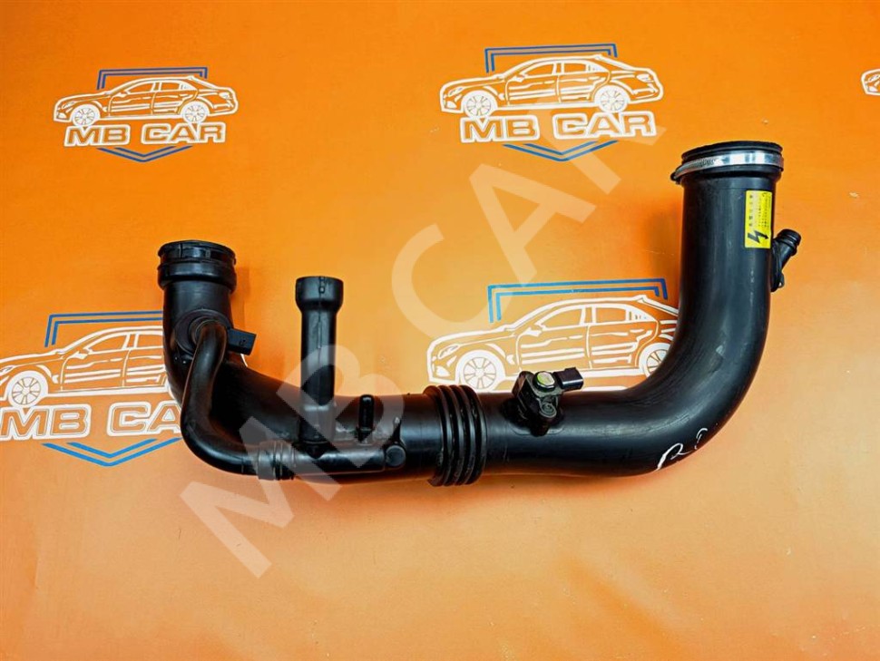 Патрубок воздушный MERCEDES-BENZ C-класс W204/S204 (2006 - 2011) фото 1 &mdash; Разборка Мерседес
