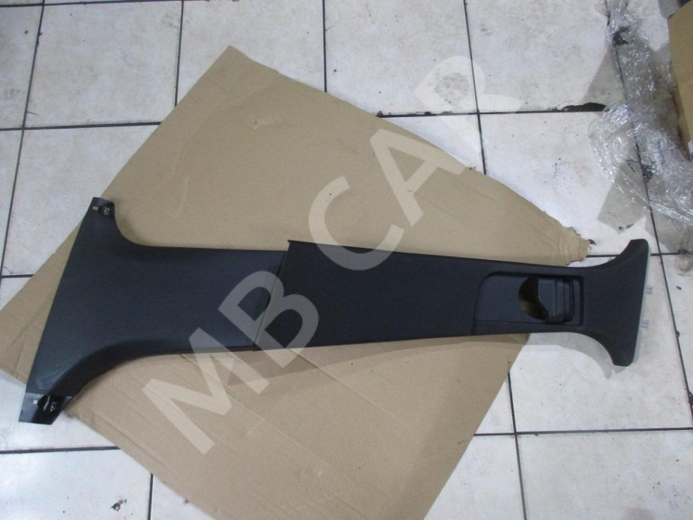 Накладка средней стойки MERCEDES-BENZ GLC-класс X253 (2015 - 2019) фото 1 — Разборка Мерседес