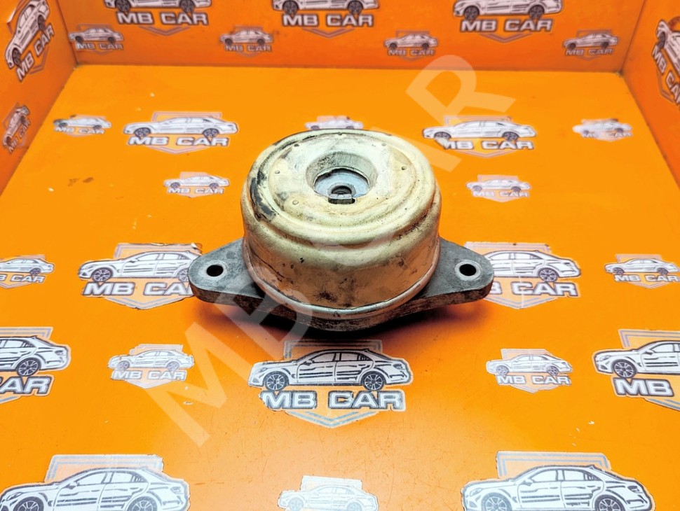 Опора двигателя MERCEDES-BENZ C-класс W204/S204 (2006 - 2011) фото 1 &mdash; Разборка Мерседес