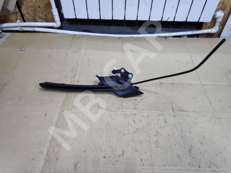 Направляющая шторки багажника MERCEDES-BENZ C-класс W205/S205/C205/A205 (2014 - 2018) фото 1 — Разборка Мерседес
