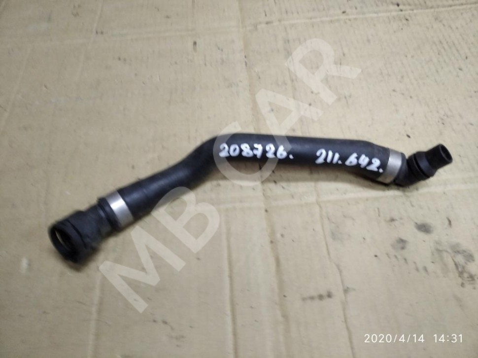 Патрубок ОЖ MERCEDES-BENZ E-класс W211/S211 (2002 - 2006) фото 1 — Разборка Мерседес