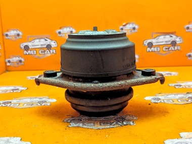 Опора двигателя MERCEDES-BENZ R-класс W251 рестайлинг (2007 - 2010) R 350d 3.0 4MATIC 7G-Tronic (224 л.с.) &mdash; Разборка Мерседес