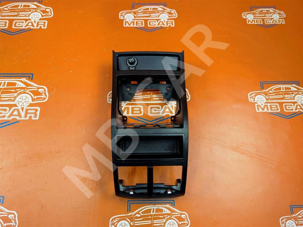 Накладка подлокотника MERCEDES-BENZ M-класс W164 рестайлинг (2008 - 2011) фото 1 — Разборка Мерседес