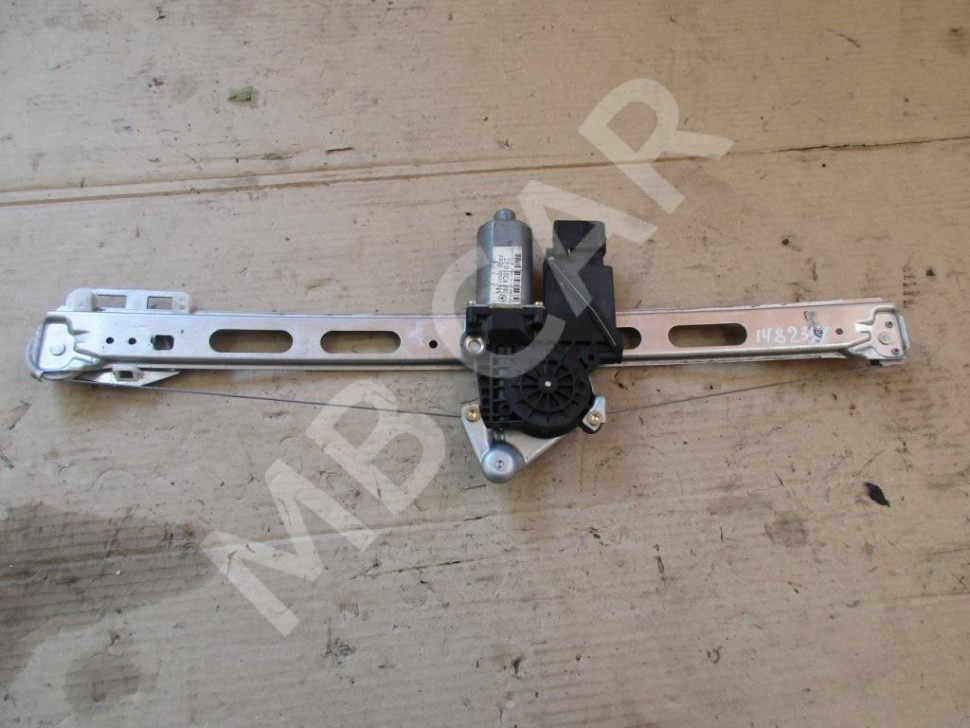 Стеклоподъемник передний правый MERCEDES-BENZ A-класс W168 рестайлинг (2001 - 2004) фото 1 — Разборка Мерседес