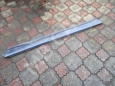 Порог пластиковый правый MERCEDES-BENZ M-класс W163 (1997 - 2001) — Разборка Мерседес