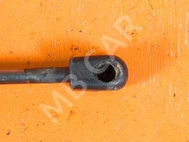 Амортизатор крышки багажника MERCEDES-BENZ M-класс W163 (1997 - 2001) &mdash; Разборка Мерседес