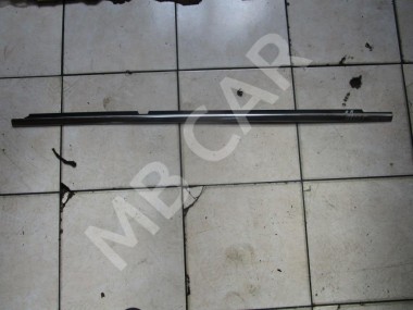 Молдинг стекла двери MERCEDES-BENZ E-класс W212/S212/C207/A207 (2009 - 2013) — Разборка Мерседес