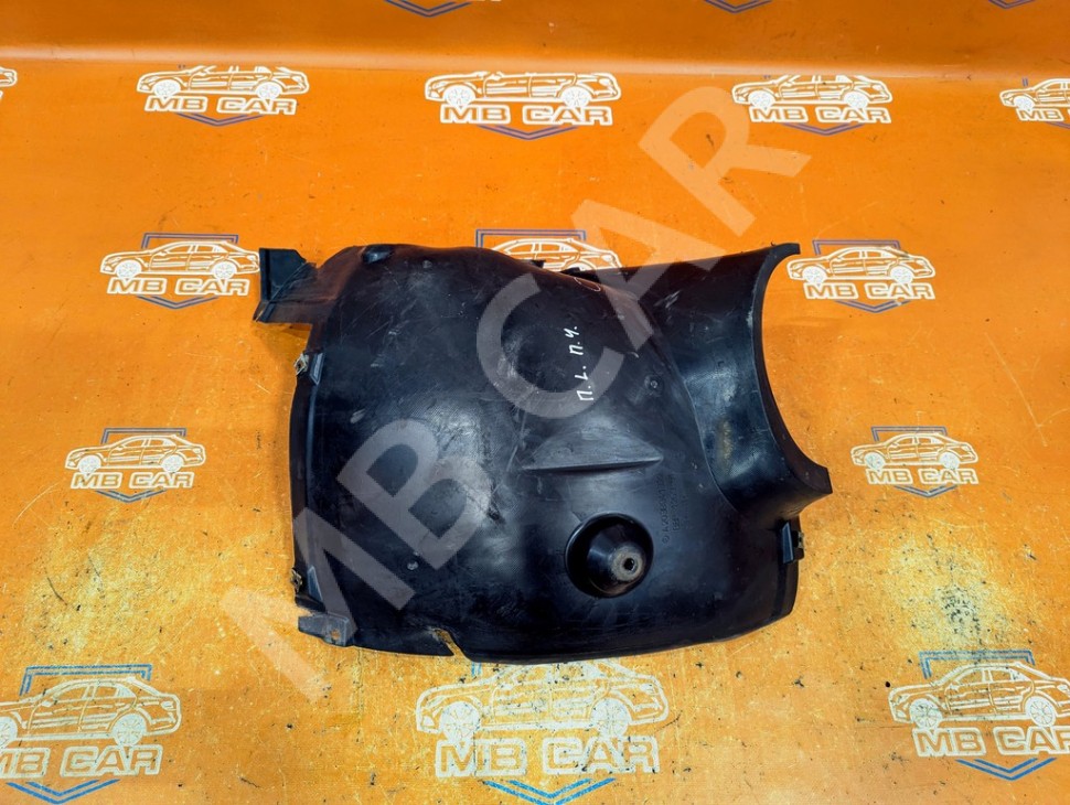 Подкрылок передний левый, передняя часть MERCEDES-BENZ C-класс W203/S203/CL203 (2000 - 2004) фото 1 — Разборка Мерседес