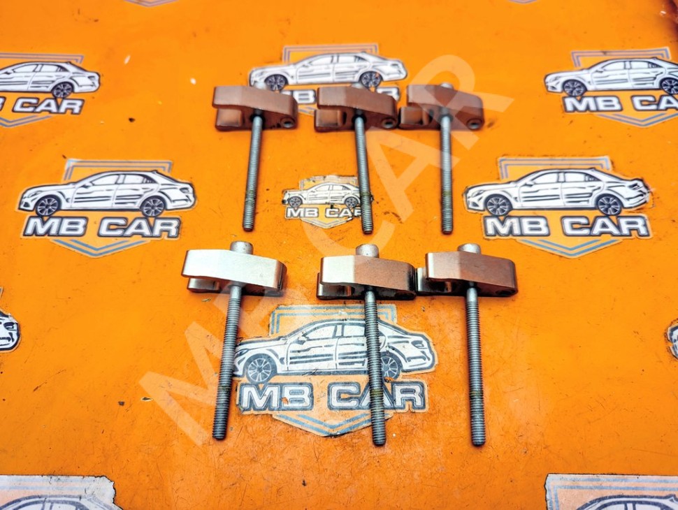 Кронштейн крепления форсунок MERCEDES-BENZ GLE-класс W166 (2015 - 2018) фото 1 &mdash; Разборка Мерседес