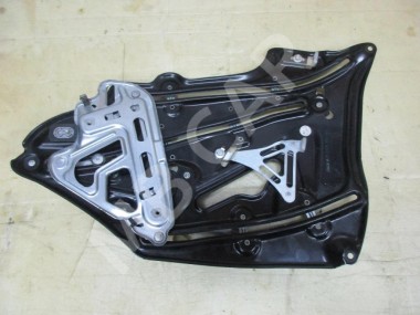 Стеклоподъемник задний правый MERCEDES-BENZ CLK-класс C209/W209 (2002 - 2005) — Разборка Мерседес