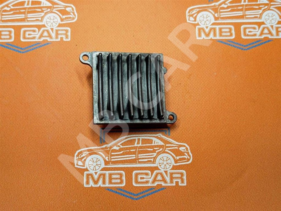 Реле моторчика печки MERCEDES-BENZ S-класс W220 (1998 - 2005) фото 1 — Разборка Мерседес