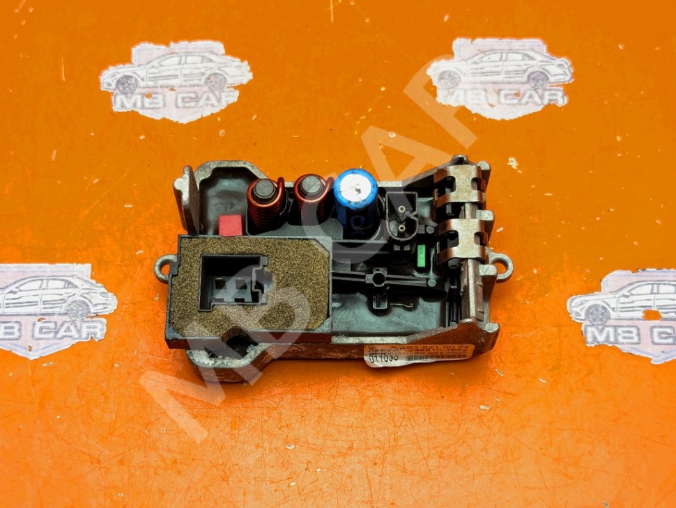 Реле моторчика печки MERCEDES-BENZ M-класс W163 (1997 - 2001) фото 1 — Разборка Мерседес