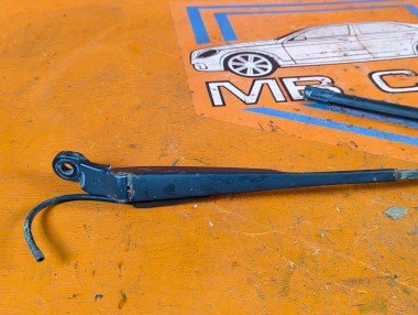 Поводок дворников MERCEDES-BENZ V-класс W638/W639 (1996 - 2003) V 220 2.1 D AT (122 л.с.) &mdash; Разборка Мерседес