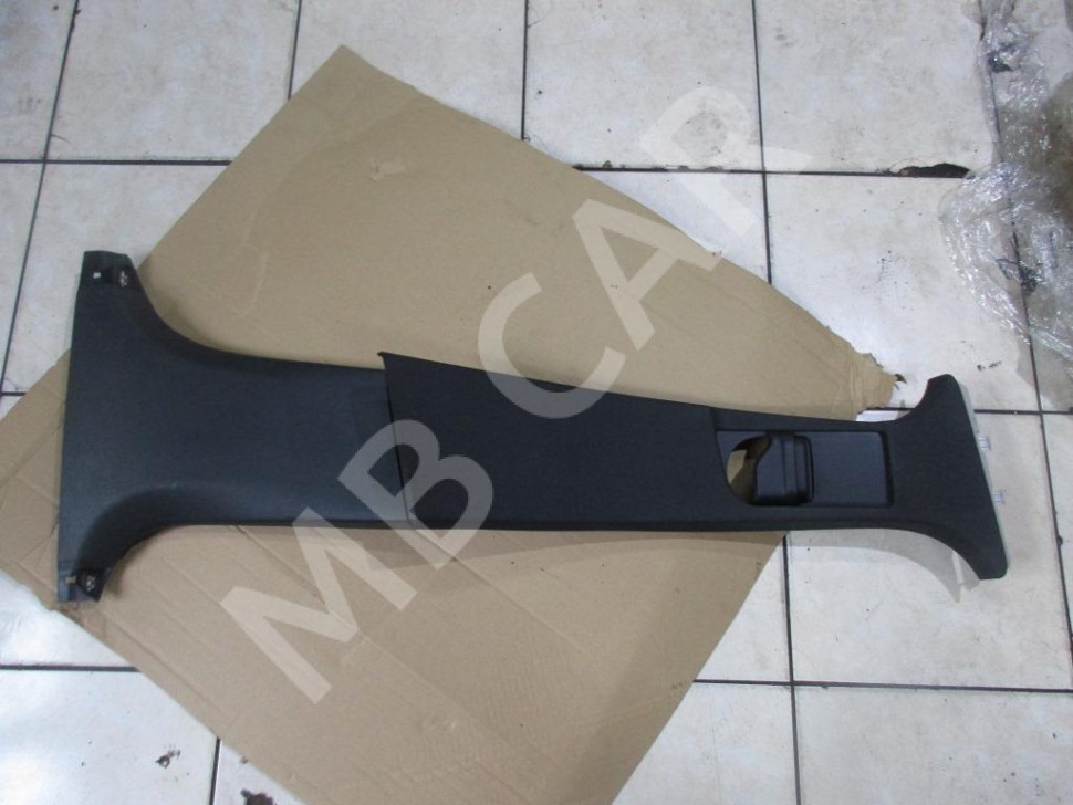 Накладка средней стойки MERCEDES-BENZ GLC-класс X253 (2015 - 2019) фото 1 — Разборка Мерседес