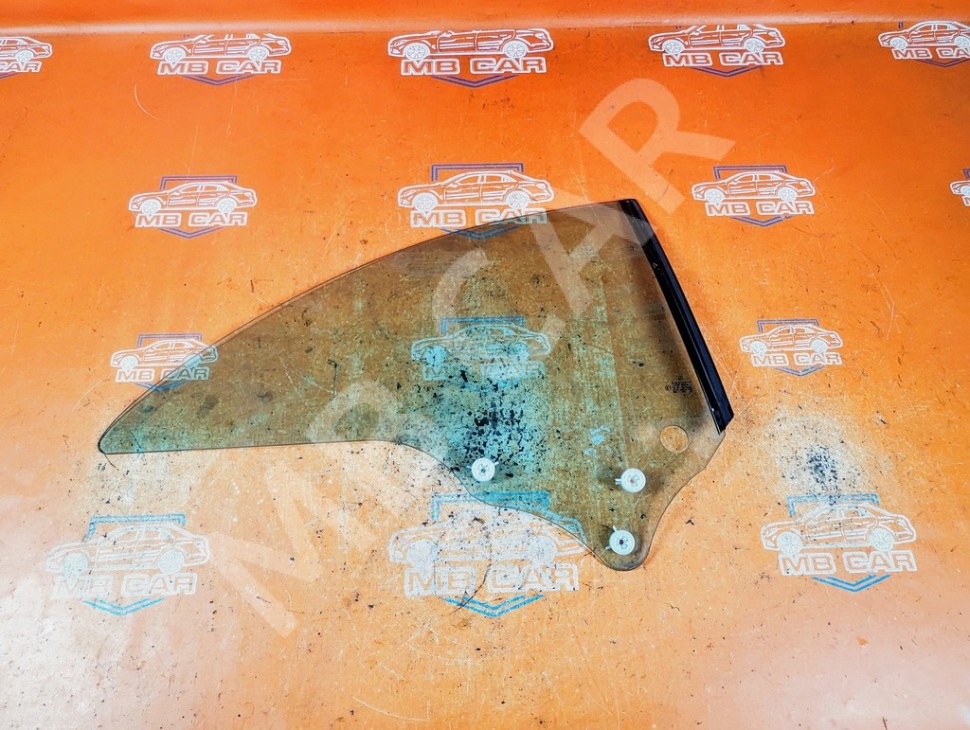 Стекло заднее правое MERCEDES-BENZ CLK-класс C209/W209 (2002 - 2005) фото 1 &mdash; Разборка Мерседес