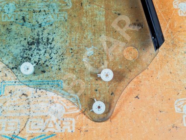 Стекло заднее правое MERCEDES-BENZ CLK-класс C209/W209 (2002 - 2005) &mdash; Разборка Мерседес