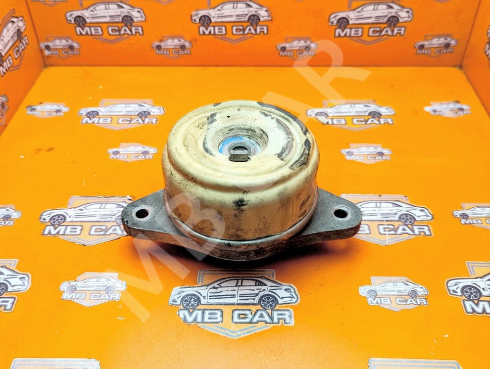 Опора двигателя MERCEDES-BENZ C-класс W204/S204 (2006 - 2011) фото 1 &mdash; Разборка Мерседес