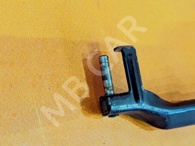 Поводок дворников MERCEDES-BENZ S-класс W220 (1998 - 2005) — Разборка Мерседес