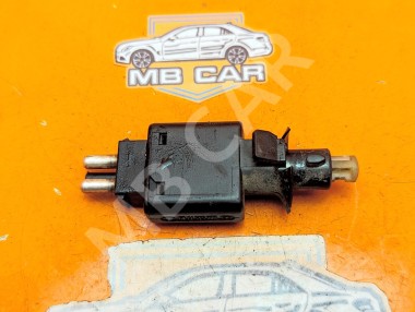 Выключатель стоп-сигнала MERCEDES-BENZ E-класс W124/S124/C124/A124 (1984 - 1997) &mdash; Разборка Мерседес