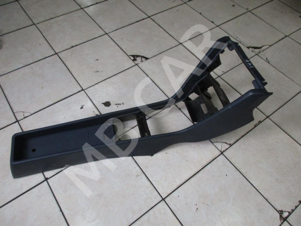 Подлокотник MERCEDES-BENZ W124 W124/S124/C124/A124 (1984 - 1993) фото 1 — Разборка Мерседес