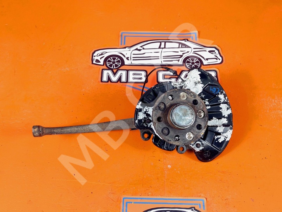 Кулак поворотный передний правый MERCEDES-BENZ S-класс W220 (1998 - 2005) фото 1 &mdash; Разборка Мерседес