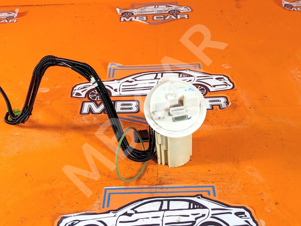 Насос топливный MERCEDES-BENZ C-класс W204/S204 (2006 - 2011) фото 1 &mdash; Разборка Мерседес