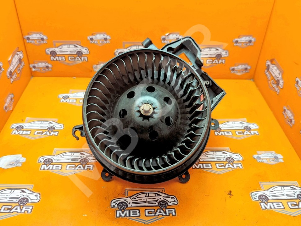 Моторчик отопителя MERCEDES-BENZ C-класс W203/S203/CL203 (2000 - 2004) фото 1 &mdash; Разборка Мерседес