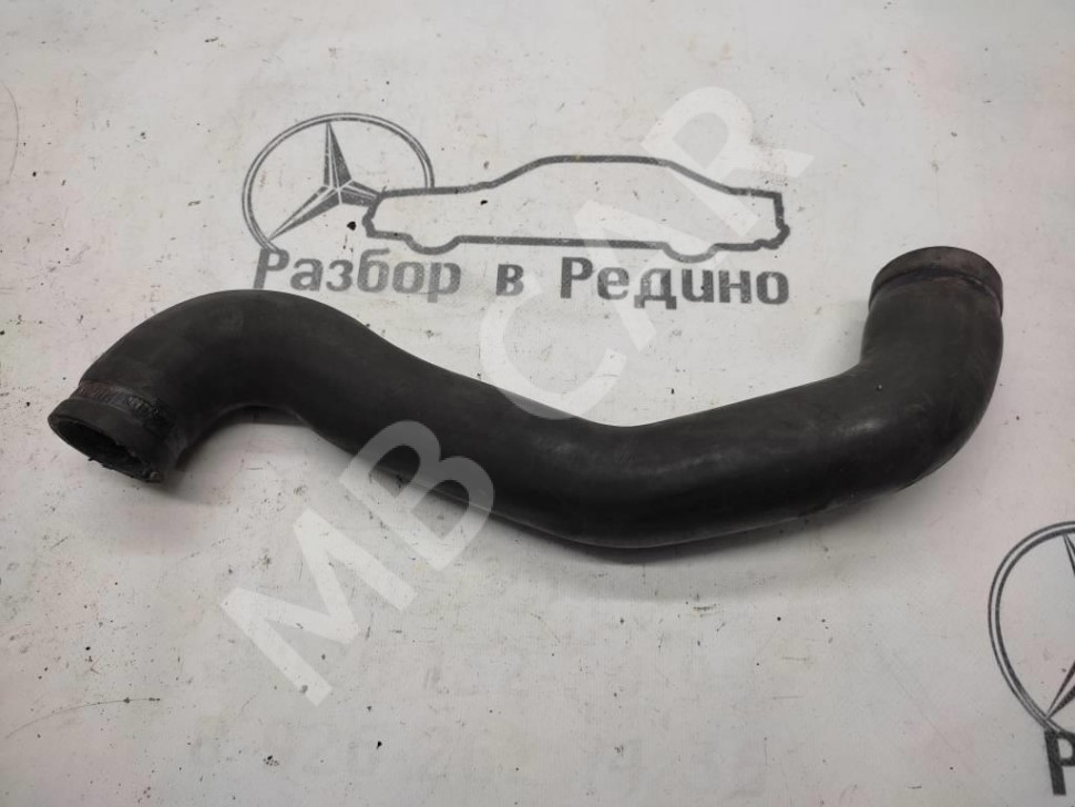 Патрубок радиатора MERCEDES-BENZ Sprinter W901-905 (1995 - 2006) фото 1 — Разборка Мерседес