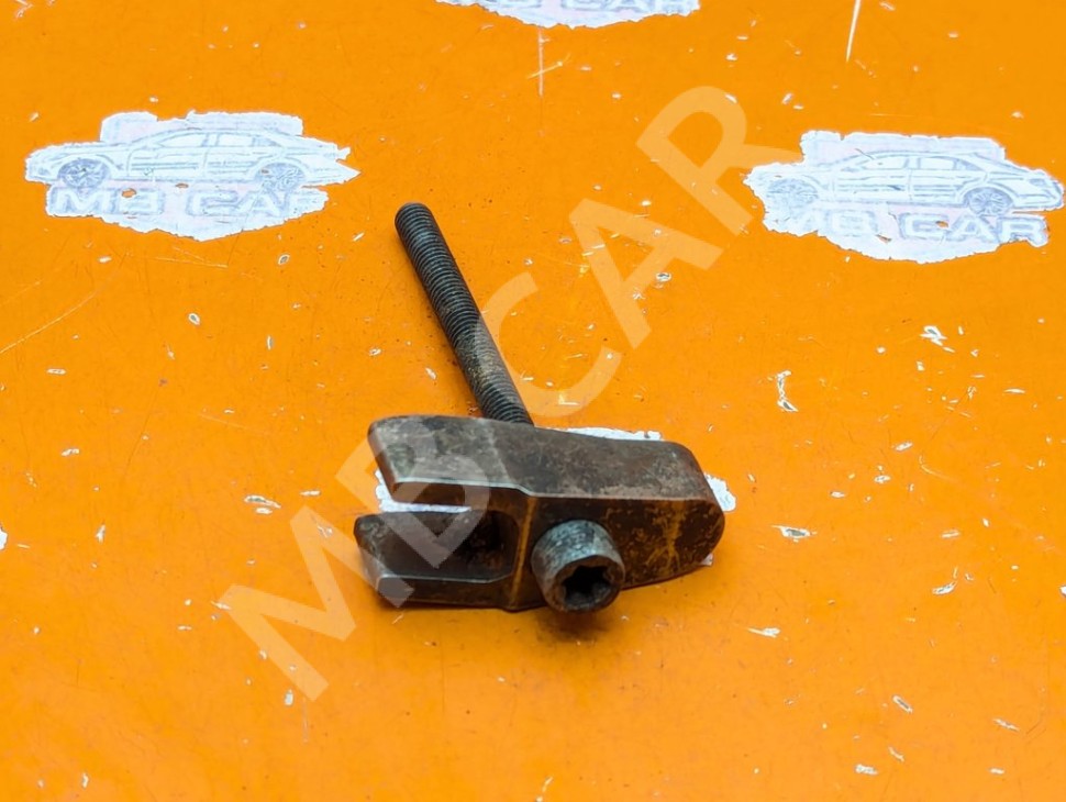 Кронштейн крепления форсунок MERCEDES-BENZ S-класс W220 (1998 - 2005) фото 1 &mdash; Разборка Мерседес