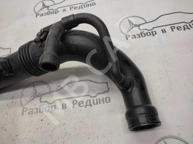 Патрубок воздушный MERCEDES-BENZ C-класс W204/S204 (2006 - 2011) — Разборка Мерседес