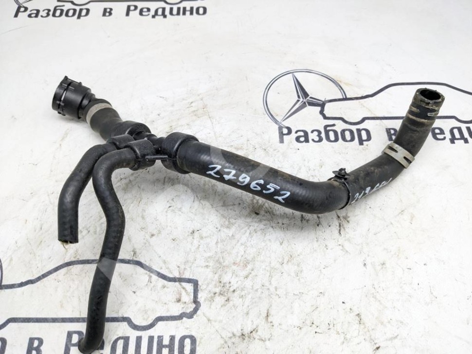 Патрубок ОЖ MERCEDES-BENZ E-класс W213/S213/C238/A238 (2016 - 2021) фото 1 — Разборка Мерседес