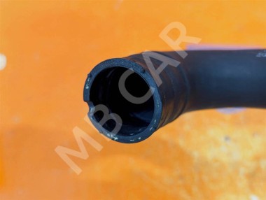 Патрубок радиатора MERCEDES-BENZ A-класс W176 (2012 - 2015) — Разборка Мерседес