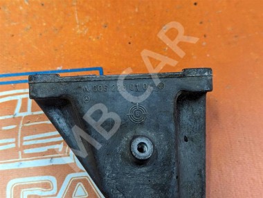 Лапа правая MERCEDES-BENZ E-класс W210/S210 (1995 - 1999) — Разборка Мерседес