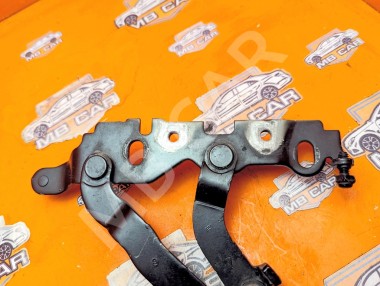 Петля капота MERCEDES-BENZ C-класс W204/S204/С204 рестайлинг (2011 - 2015) &mdash; Разборка Мерседес